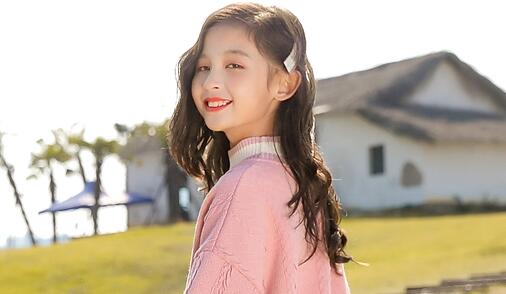 迎荷,怀亦,运菱,心悦,瓃雯,雅娴,凌春,悦来,映秋,可嘉,丽芳,翠玲,泽恩